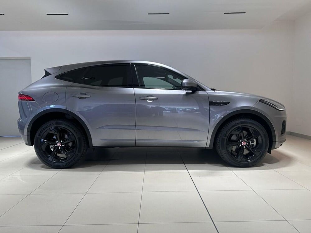 Jaguar E-Pace usata a Varese (6)