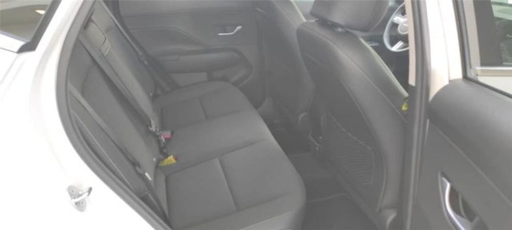 Hyundai Kona nuova a Bari (11)