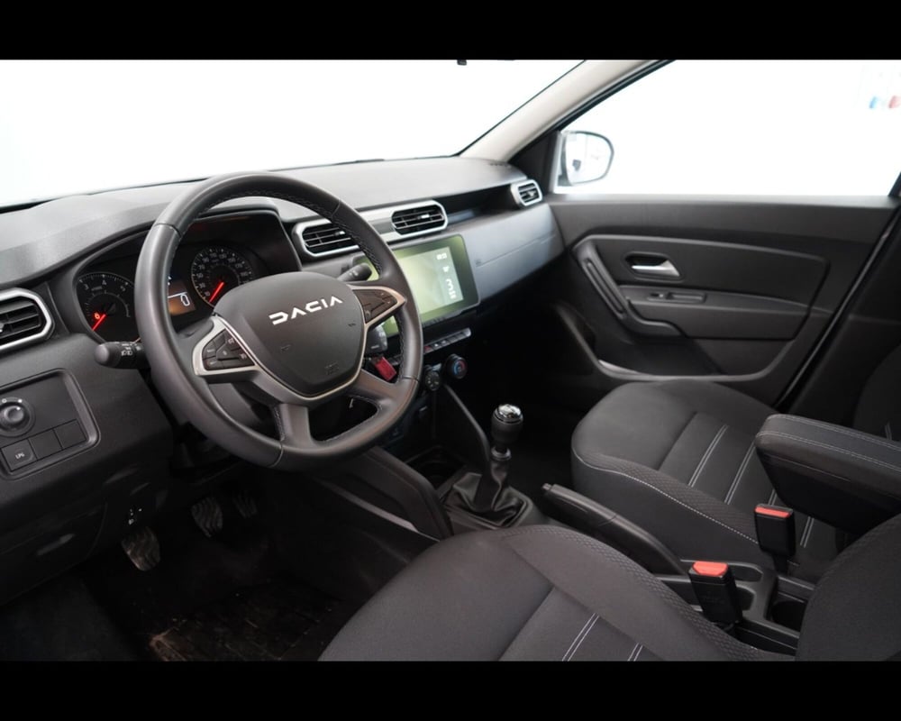 Dacia Duster usata a Venezia (19)