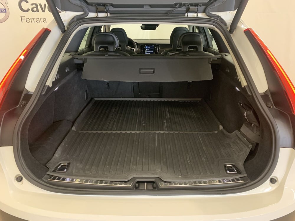 Volvo V90 Cross Country usata a Ferrara (14)