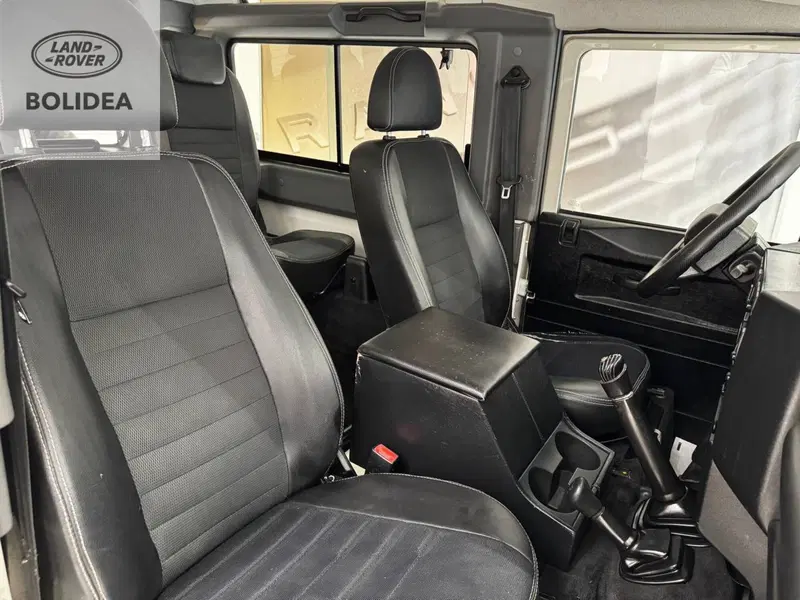 Land Rover Defender usata a Savona (11)