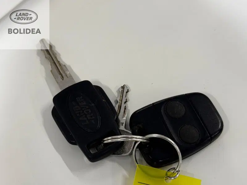 Land Rover Defender usata a Savona (14)