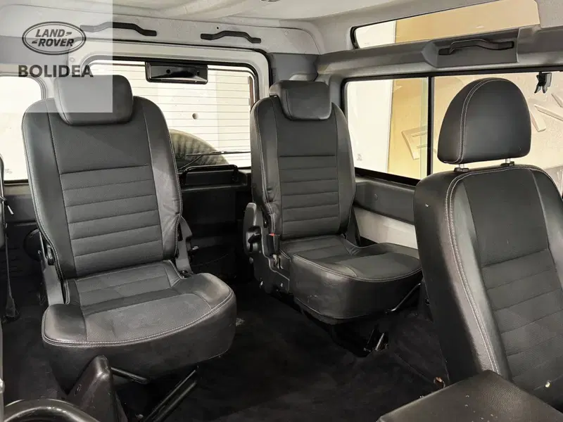 Land Rover Defender usata a Savona (15)