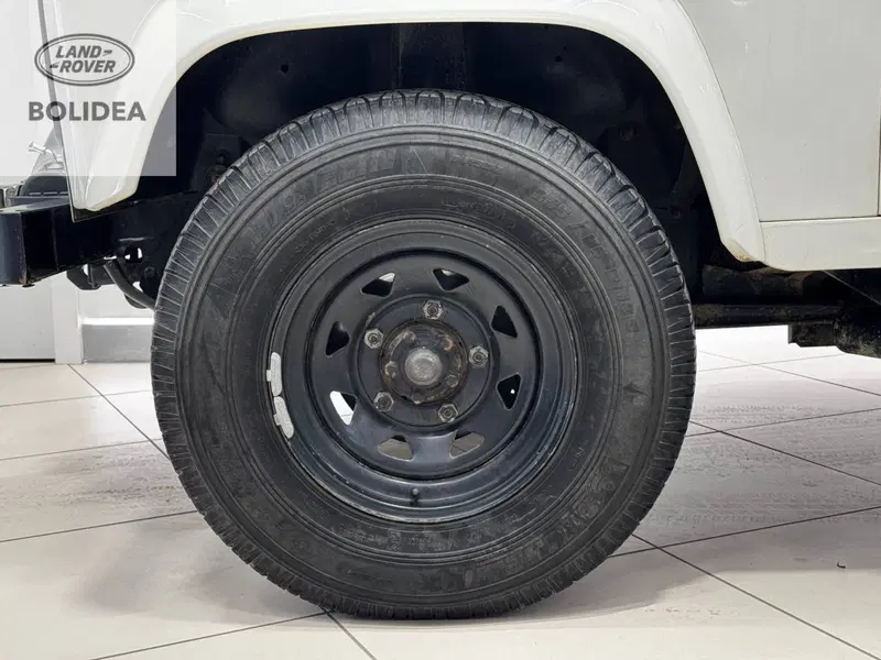 Land Rover Defender usata a Savona (16)