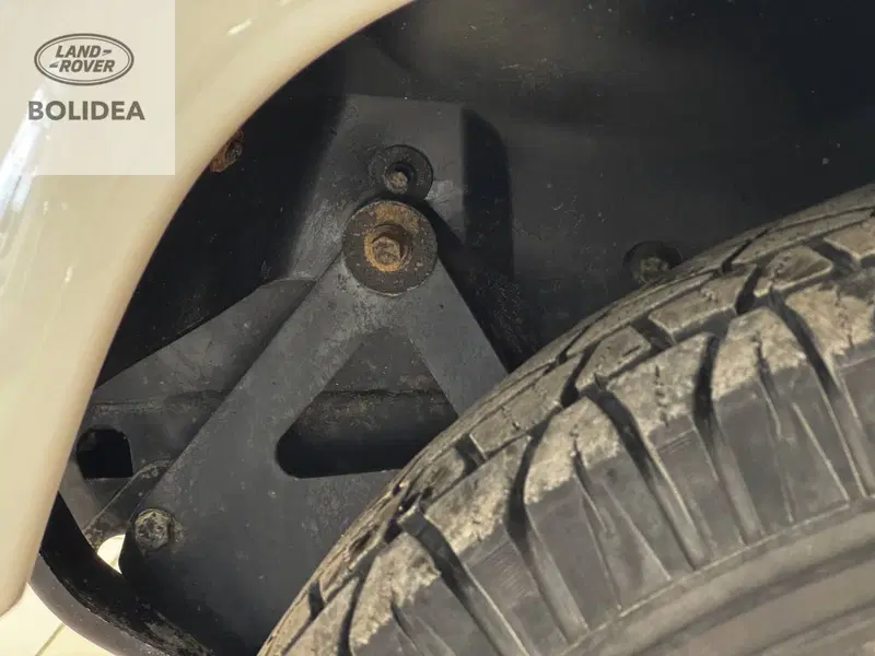 Land Rover Defender usata a Savona (17)