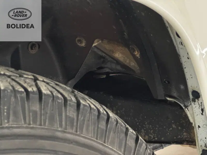 Land Rover Defender usata a Savona (18)