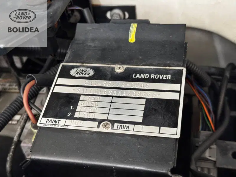 Land Rover Defender usata a Savona (19)