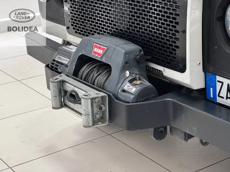 Land Rover Defender usata a Savona (4)