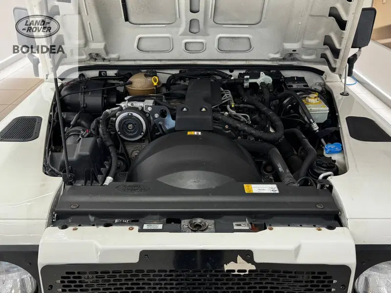 Land Rover Defender usata a Savona (8)