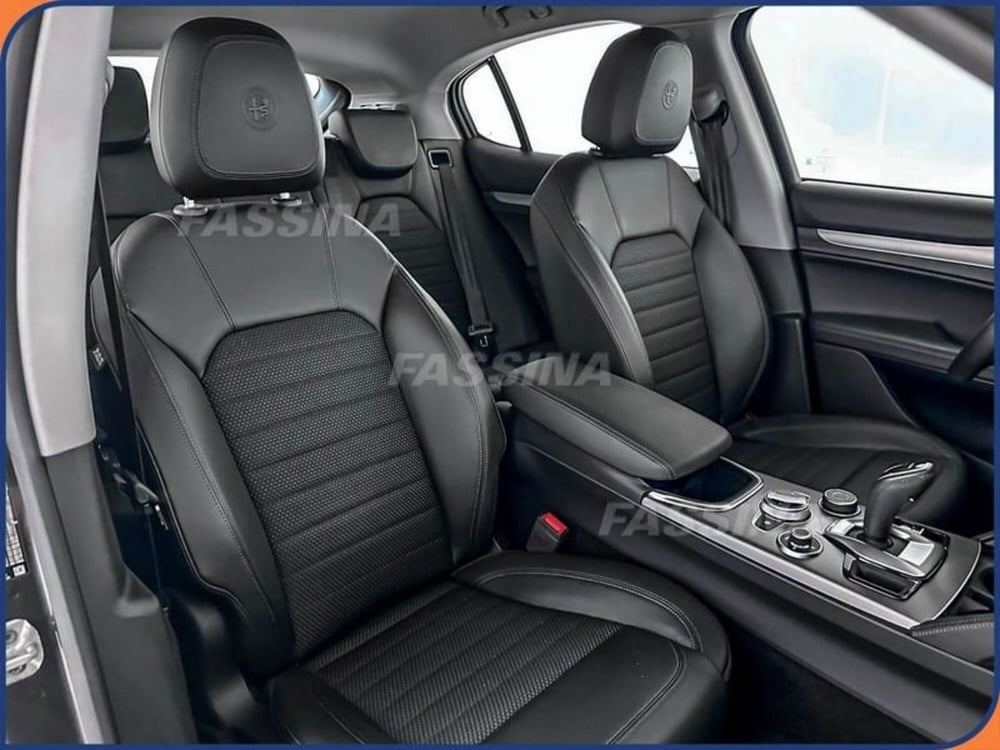 Alfa Romeo Stelvio usata a Milano (13)