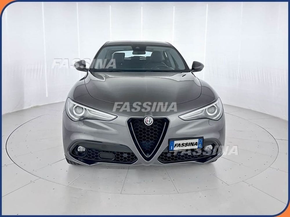 Alfa Romeo Stelvio usata a Milano (2)