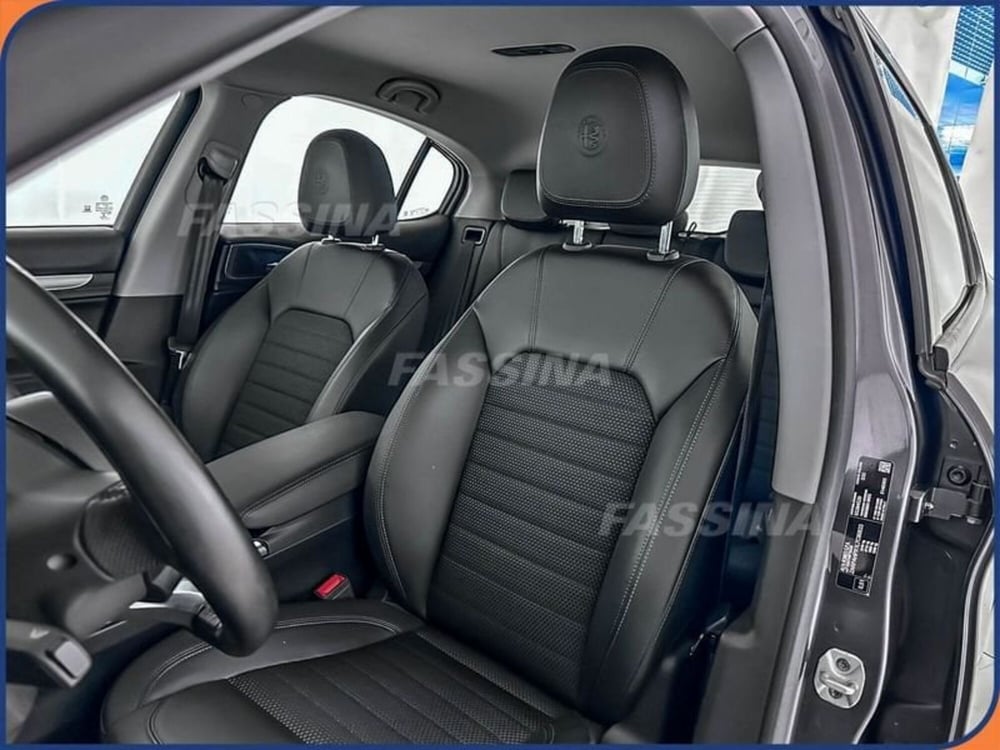 Alfa Romeo Stelvio usata a Milano (8)
