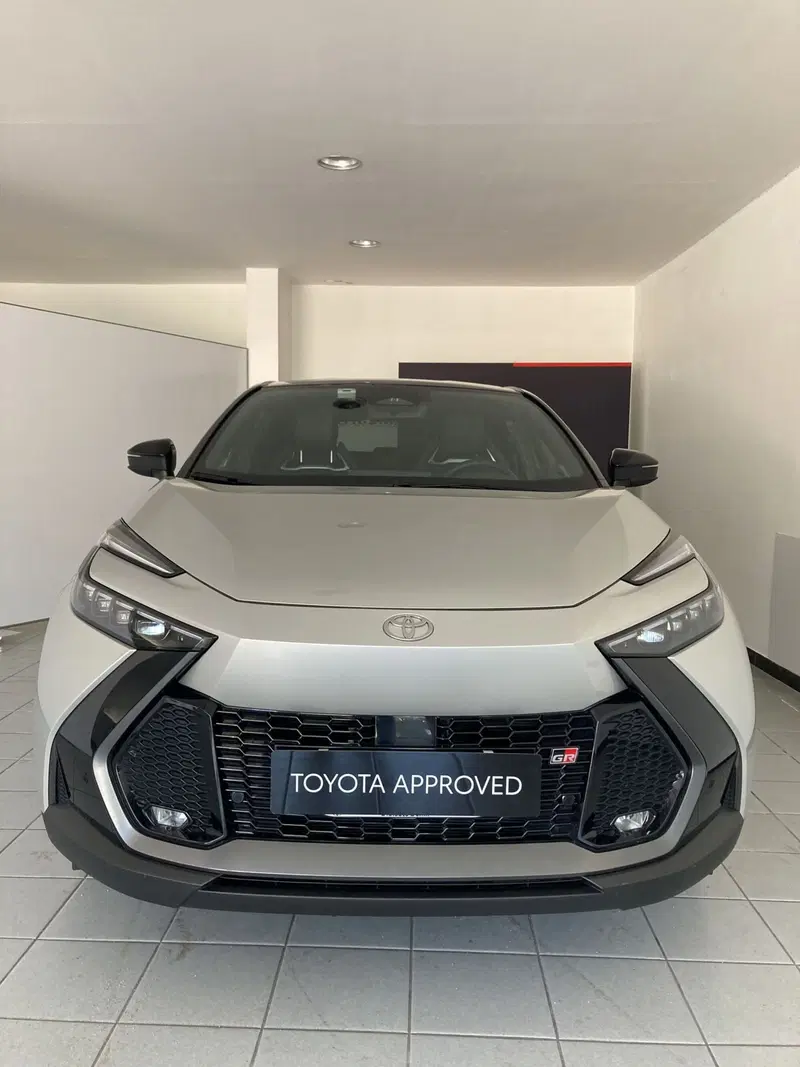 Toyota Toyota C-HR usata a Barletta-Andria-Trani (4)