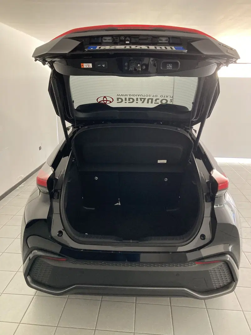 Toyota Toyota C-HR usata a Barletta-Andria-Trani (6)
