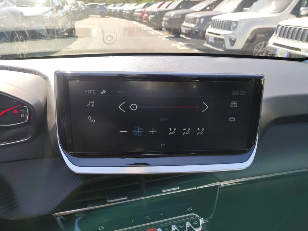 Peugeot 208 nuova a Roma (14)