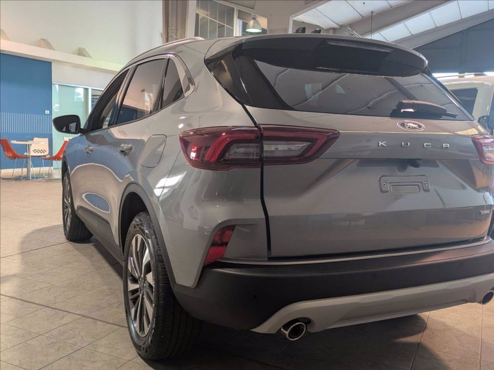 Ford Kuga nuova a Milano (10)