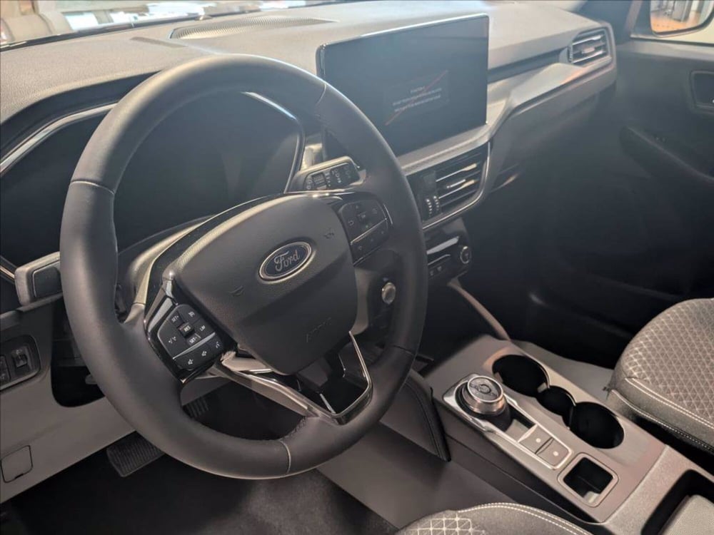 Ford Kuga nuova a Milano (2)