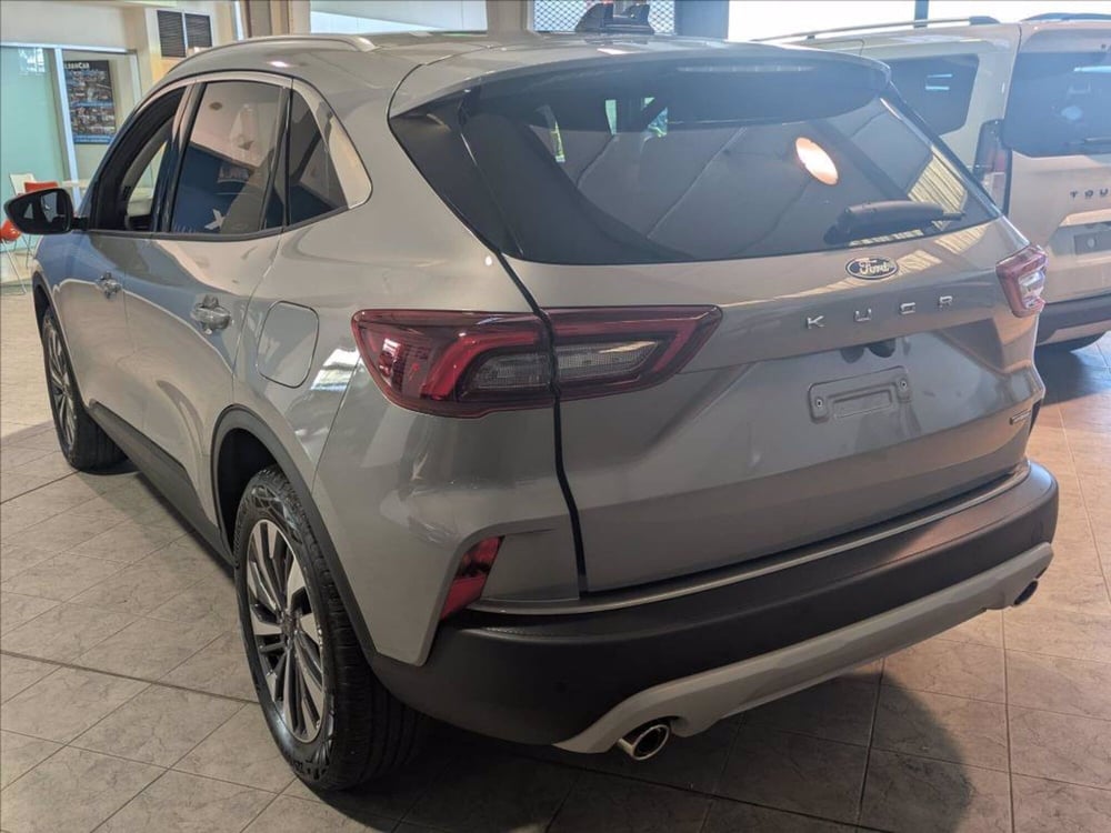 Ford Kuga nuova a Milano (6)