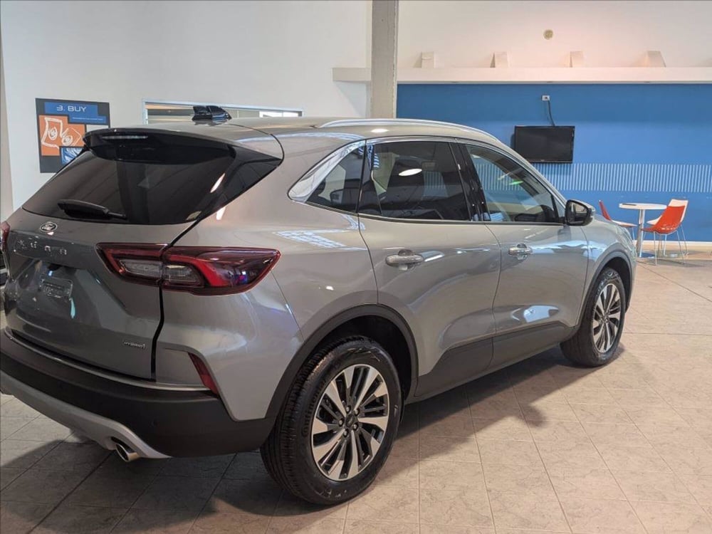 Ford Kuga nuova a Milano (7)