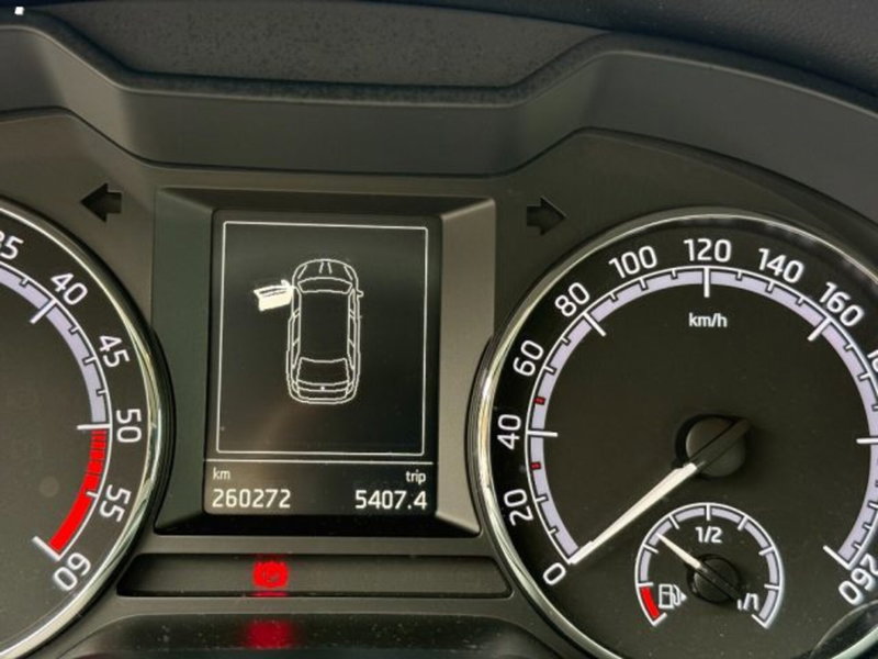 Skoda Octavia Station Wagon usata a Lucca (9)