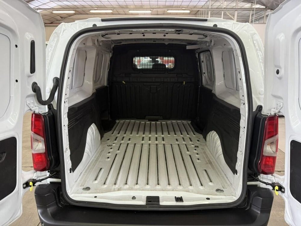 Toyota Proace City Furgone usata a Monza e Brianza (11)