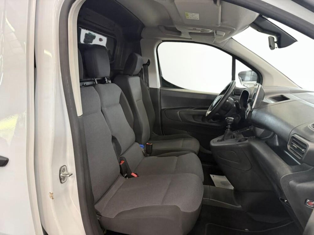 Toyota Proace City Furgone usata a Monza e Brianza (9)