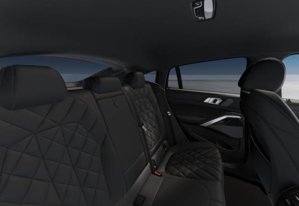 BMW X6 nuova a Modena (13)