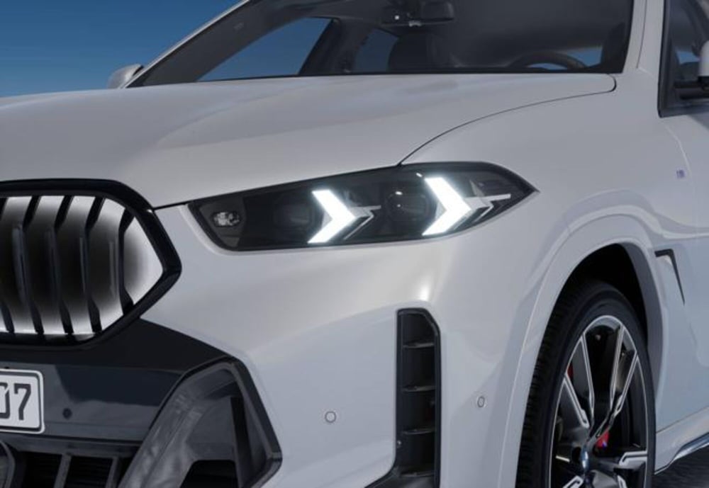 BMW X6 nuova a Modena (7)