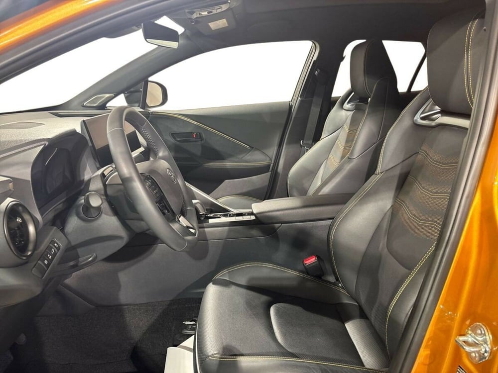Toyota Toyota C-HR usata a Lecco (10)