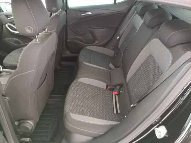 Opel Astra usata a Treviso (12)