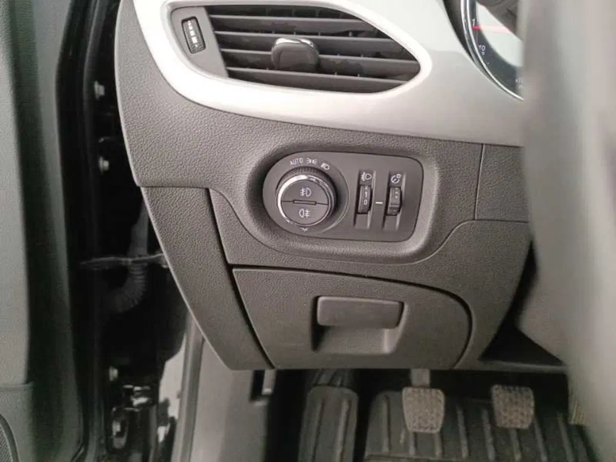 Opel Astra usata a Treviso (13)