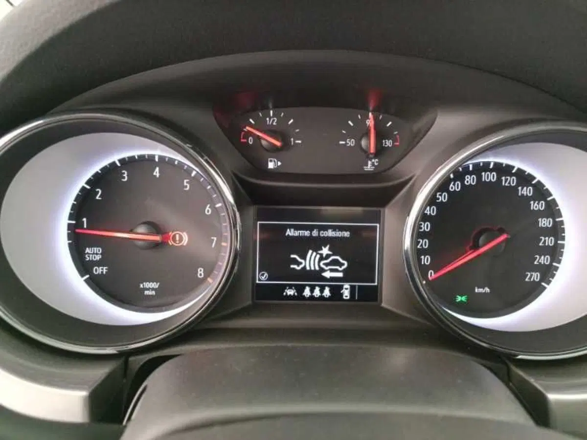Opel Astra usata a Treviso (15)