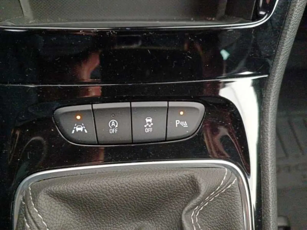 Opel Astra usata a Treviso (18)