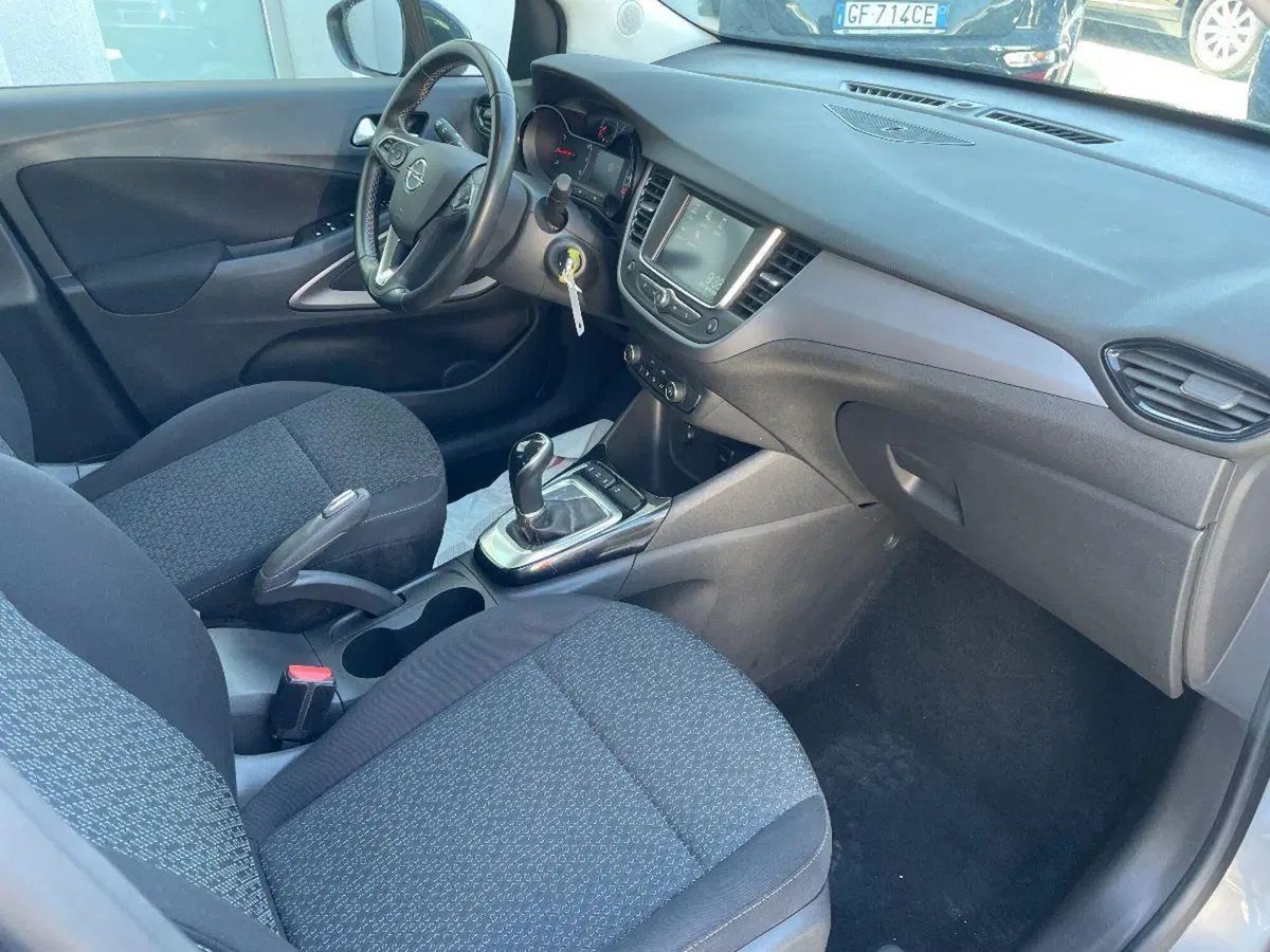 Opel Crossland usata a Lecce (18)