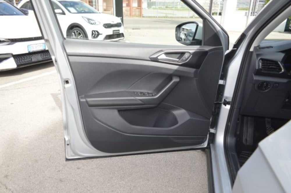Volkswagen T-Cross usata a Latina (12)
