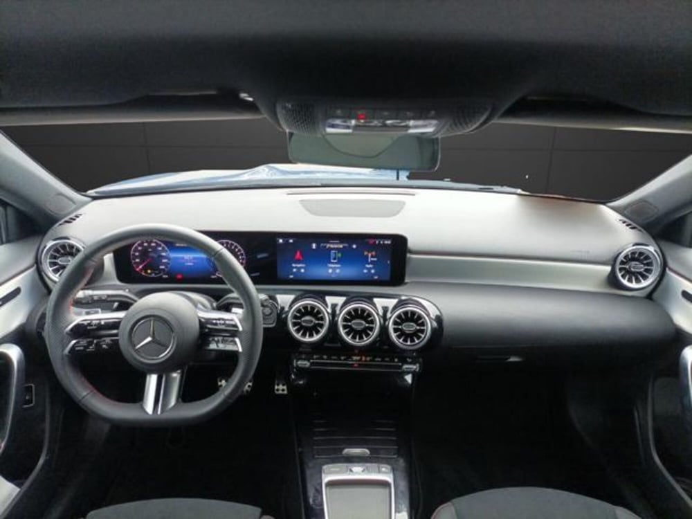 Mercedes-Benz Classe A usata a Milano (11)