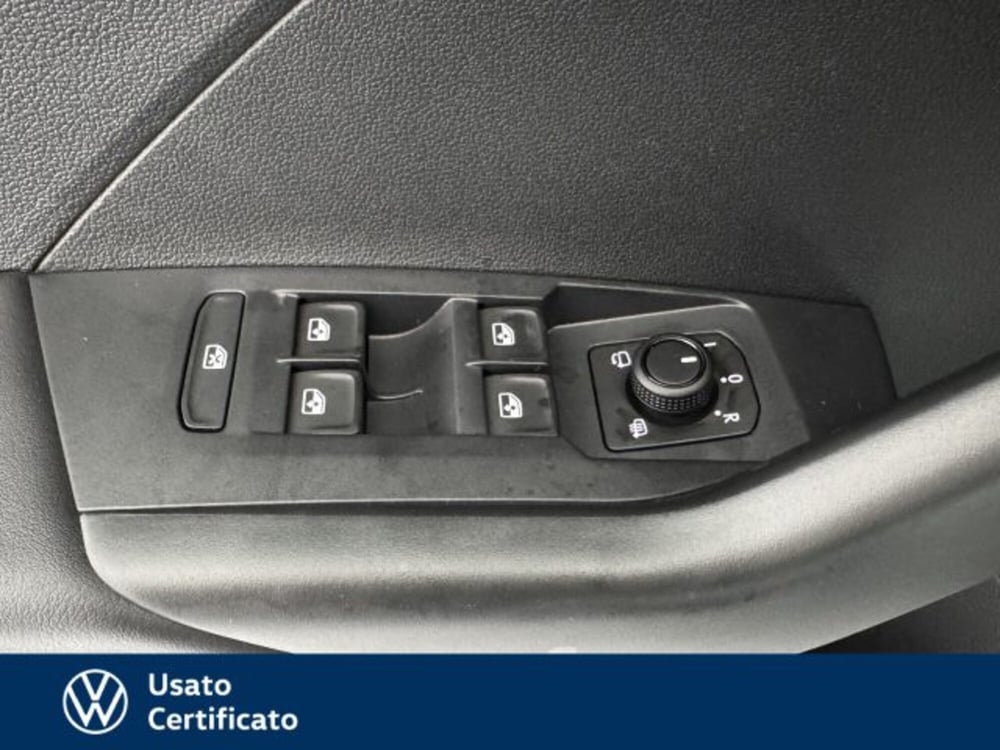 Volkswagen T-Cross nuova a Vicenza (12)