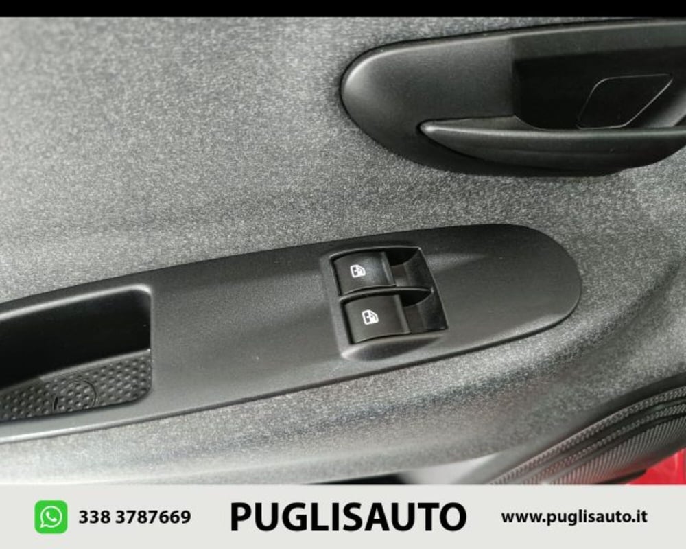 Lancia Ypsilon usata a Catania (11)
