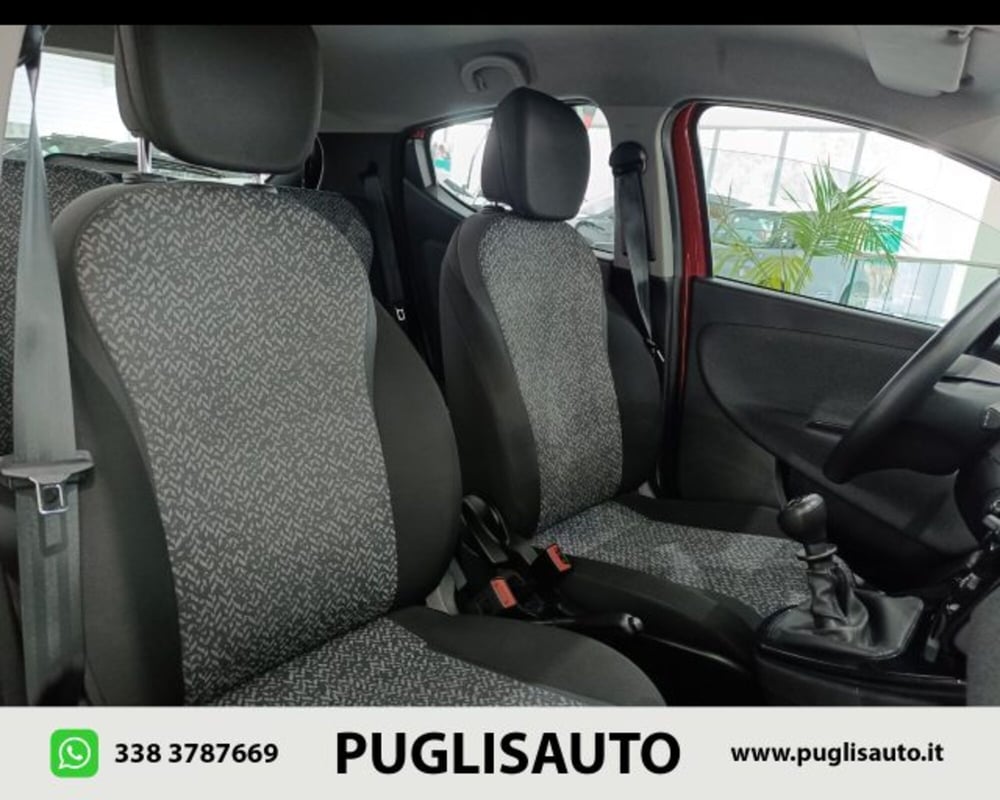 Lancia Ypsilon usata a Catania (17)