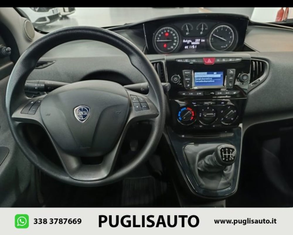 Lancia Ypsilon usata a Catania (8)
