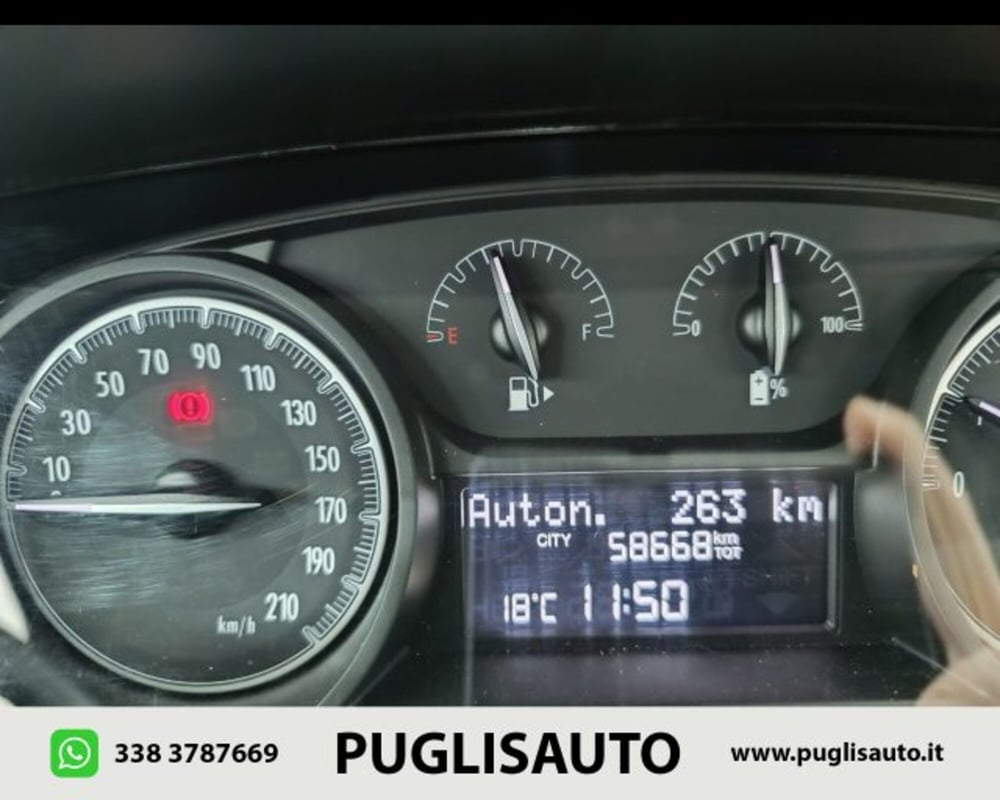 Lancia Ypsilon usata a Catania (9)