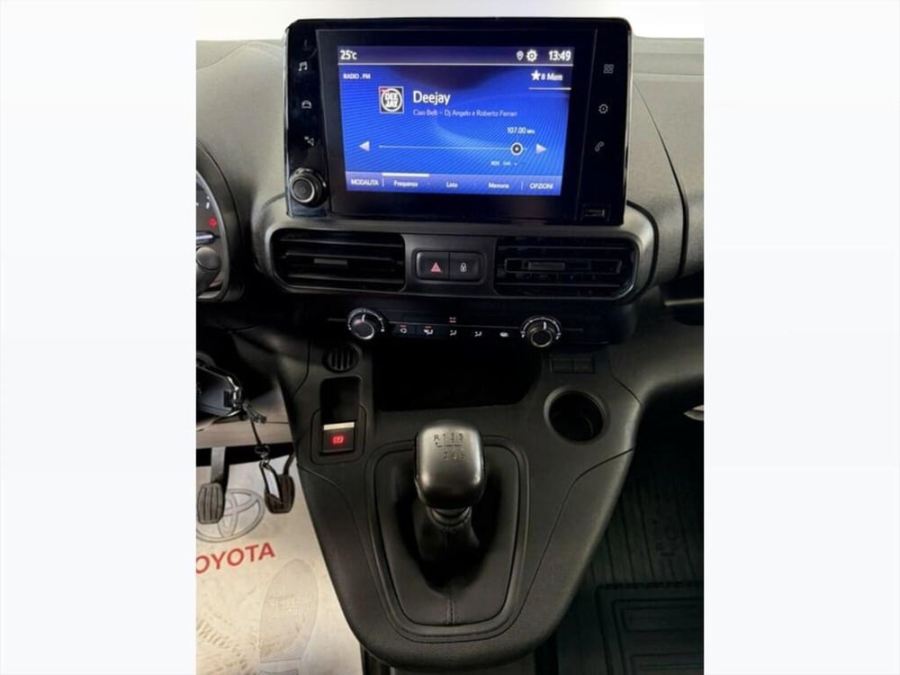 Toyota Proace City Furgone usata a Monza e Brianza (13)