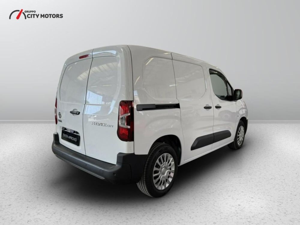 Toyota Proace City Furgone usata a Monza e Brianza (7)