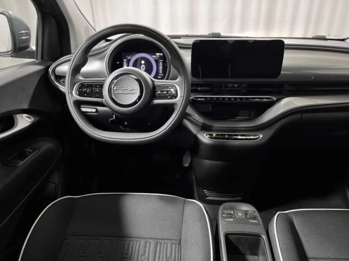 Fiat 500e nuova a Sondrio (7)