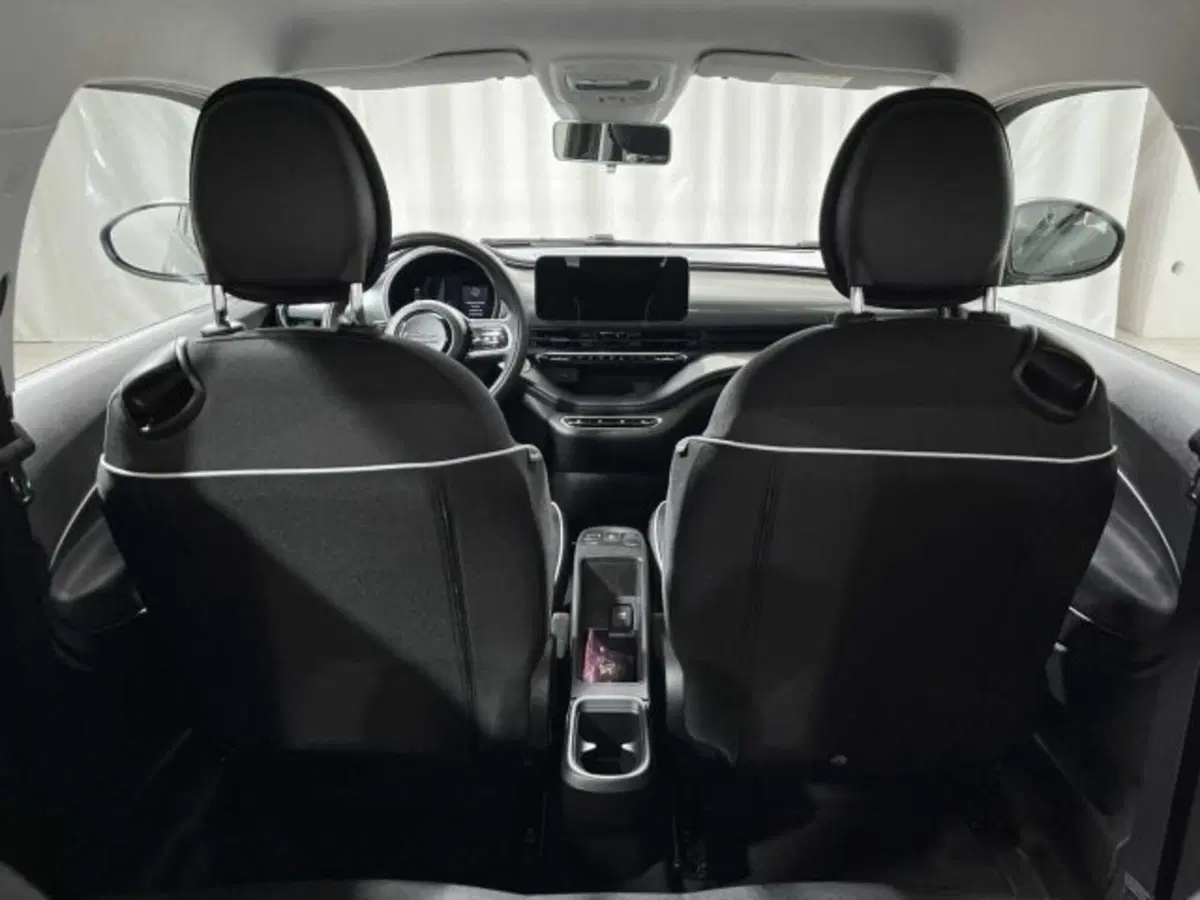 Fiat 500e nuova a Sondrio (10)