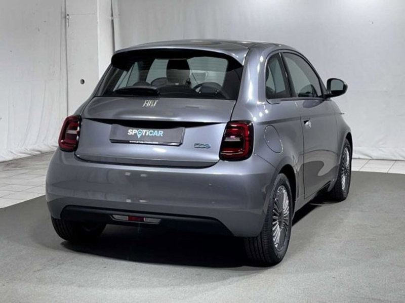 Fiat 500e nuova a Sondrio (2)