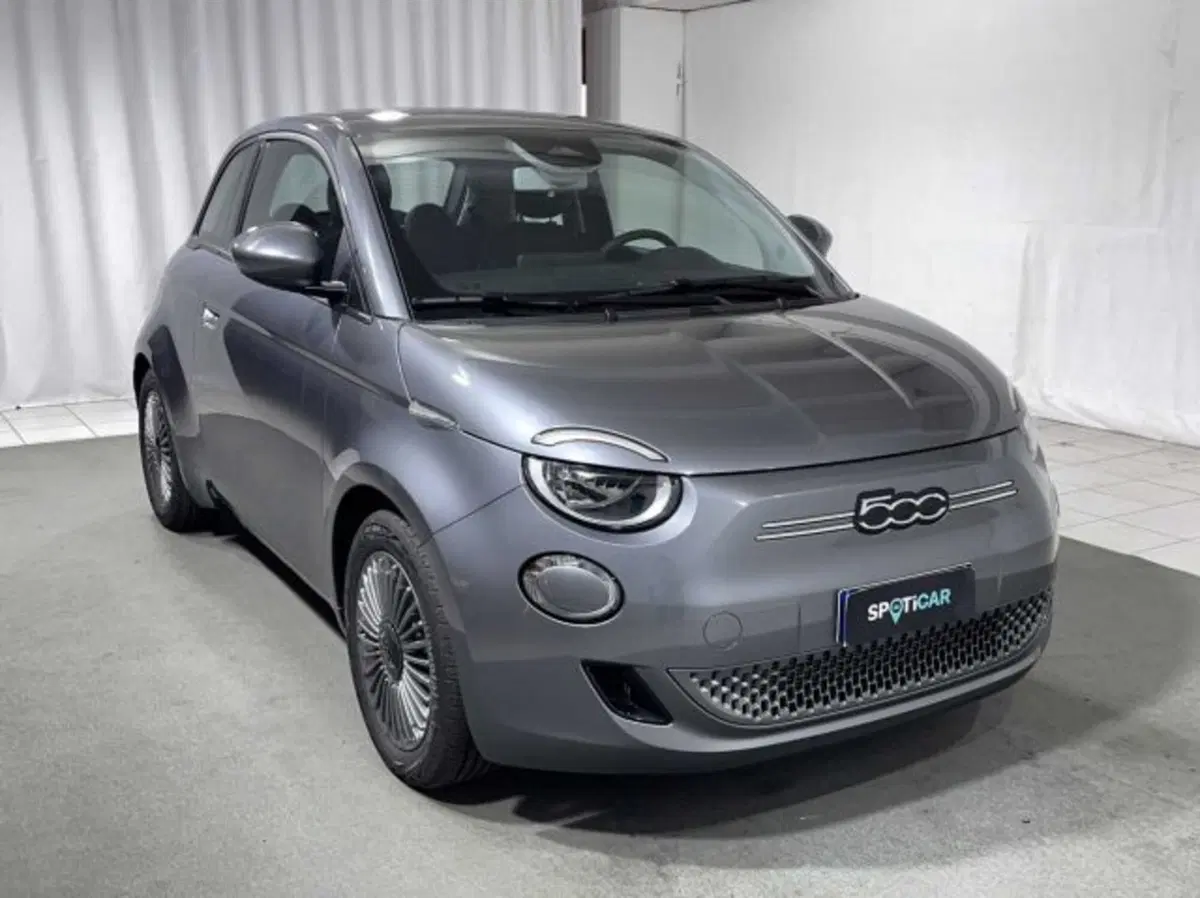 Fiat 500e nuova a Sondrio (4)