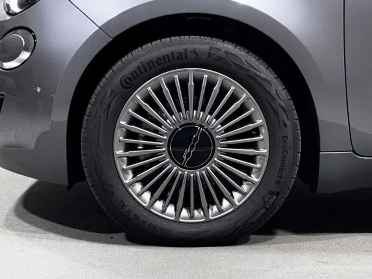 Fiat 500e nuova a Sondrio (5)