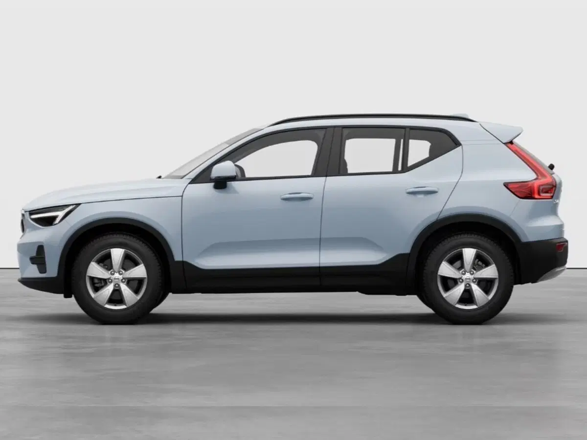 Volvo XC40 nuova a Napoli (2)
