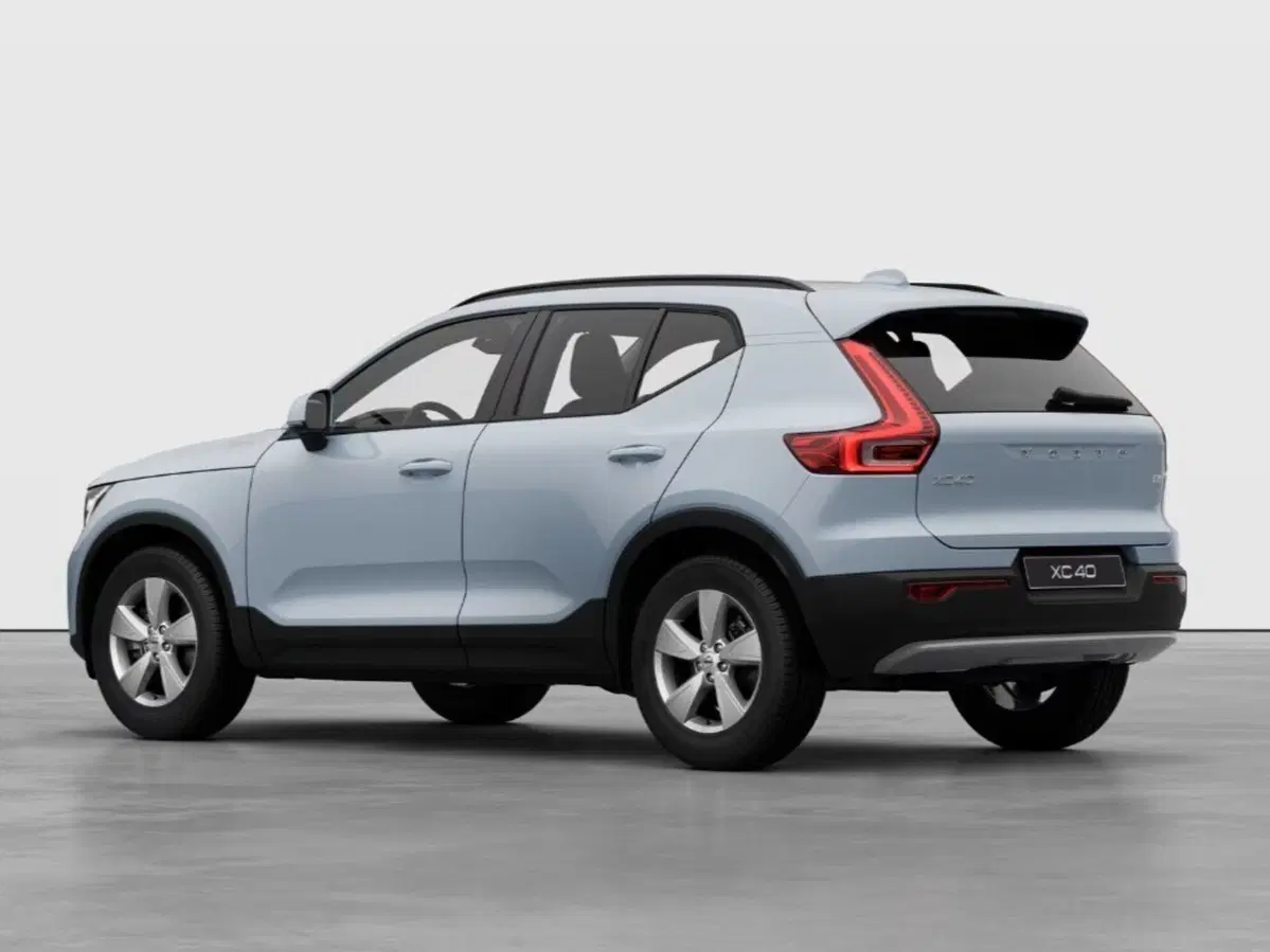Volvo XC40 nuova a Napoli (3)